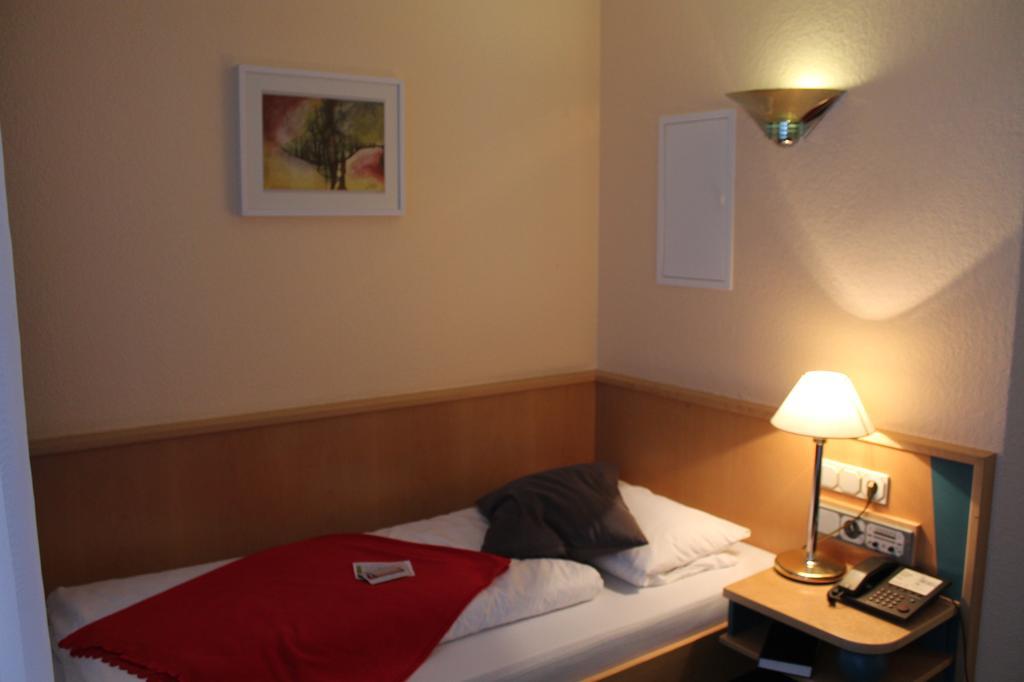 Hotel An Der Stadtmauer Mühlhausen Szoba fotó